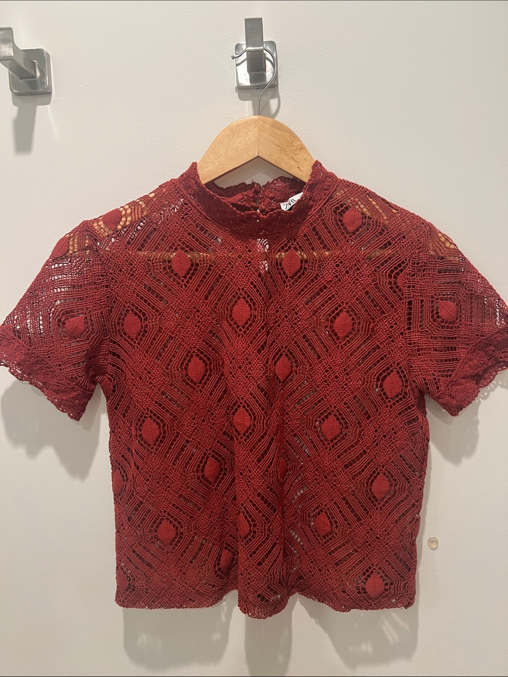 Zara lace top, M. Very gently used - Picture 3 of 4